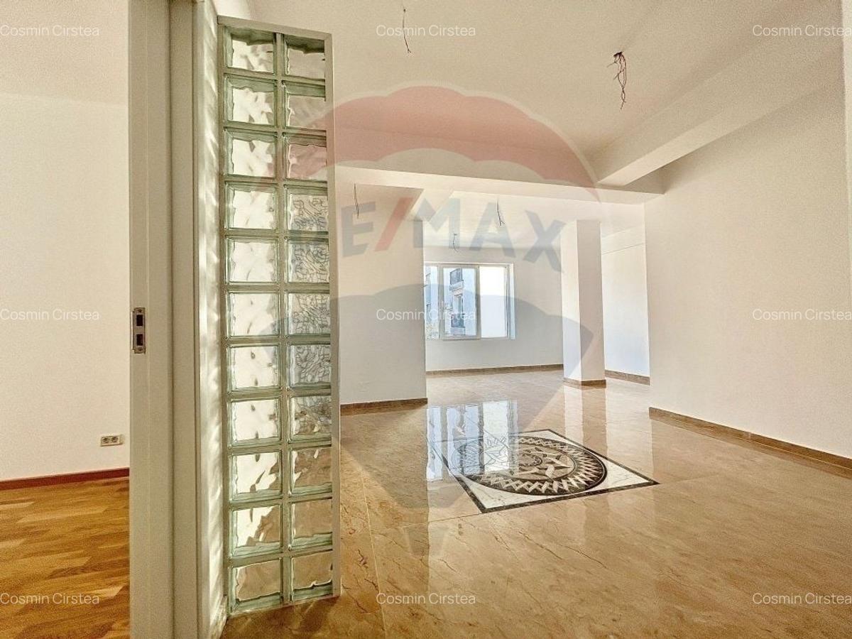 DE VANZARE Apartament cu 4 camere in zona Straulesti - 20