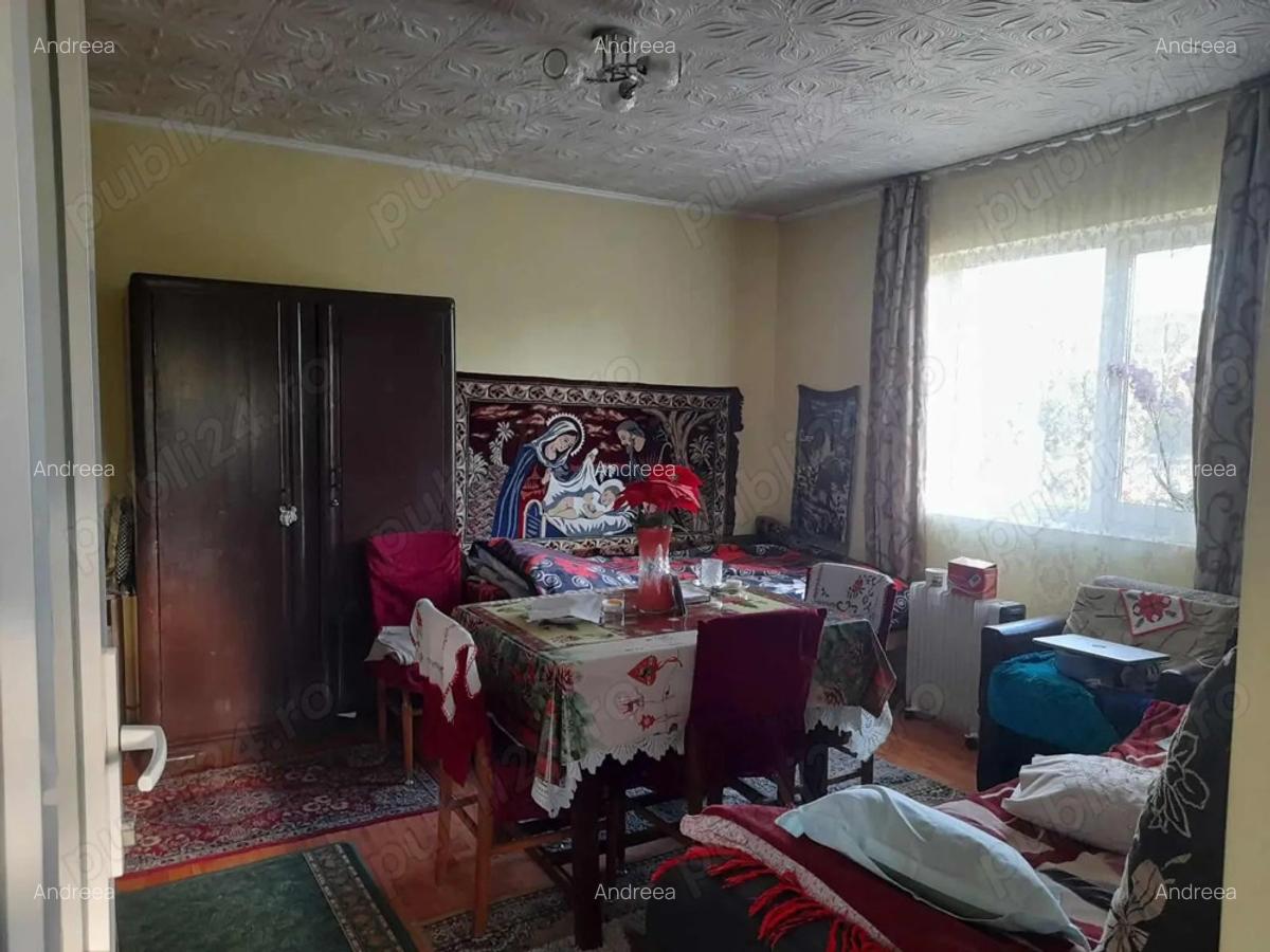 Casa de Vanzare Locuibila - 6