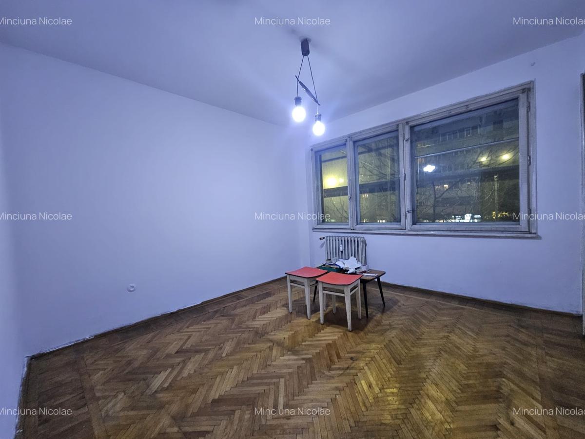 Soseaua Stefan cel Mare doua cam et 1 vedere stradala langa parcul circului - 2