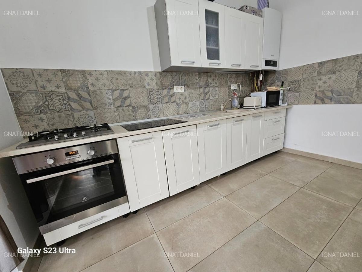 Casa de închiriat Dezmir,  str. Avram Iancu, 950 E - 9 Casa de închiriat Dezmir,  str. Avram Iancu, 950 E - 9