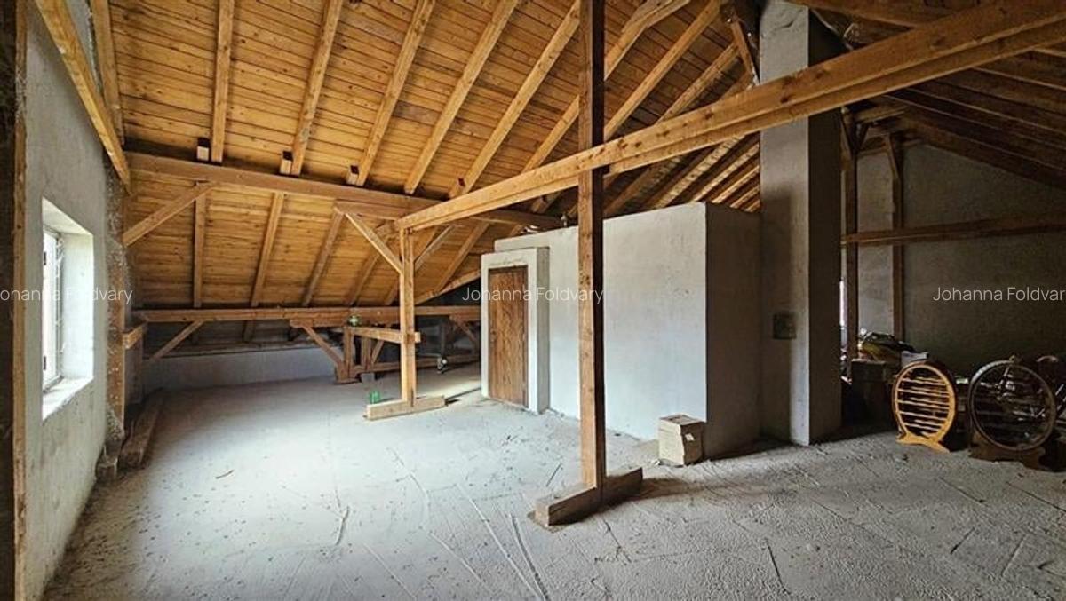 Casă cu 8 camere în Central - 16