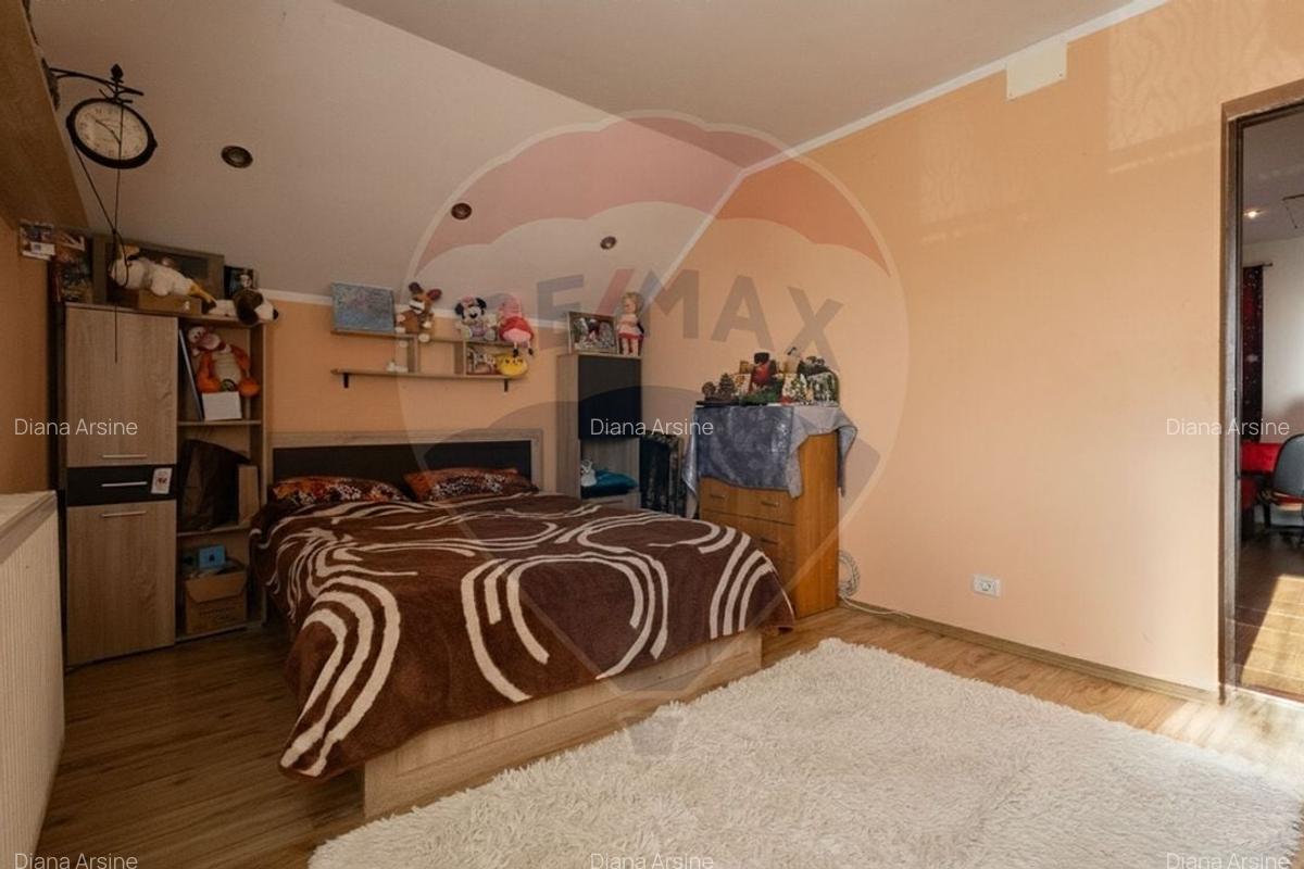 Casa / Vila cu 6 camere de vanzare in zona Sagului - 8