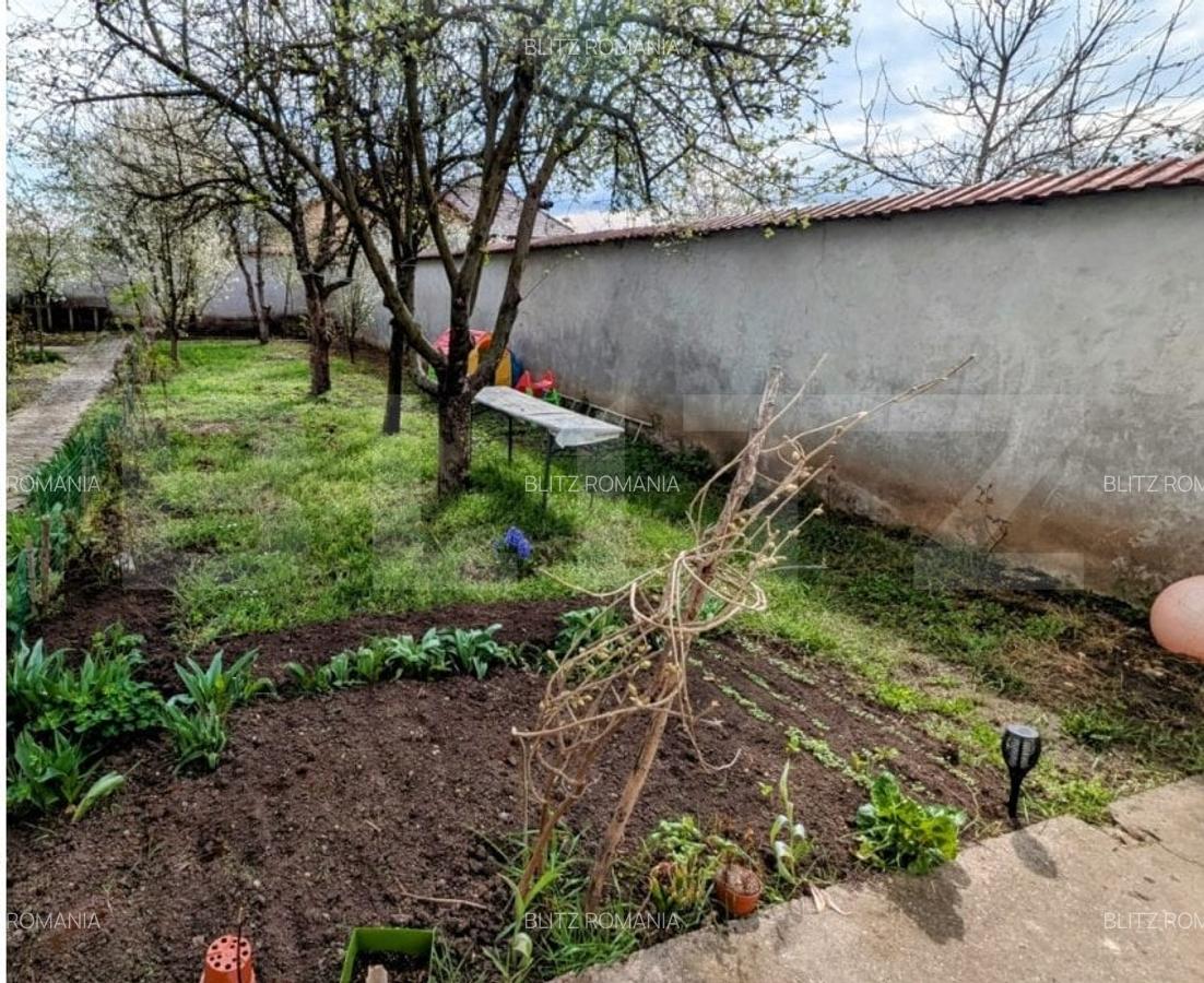 Casa de vanzare, cu 4 camere, 140 mp, zona Cetate - 2