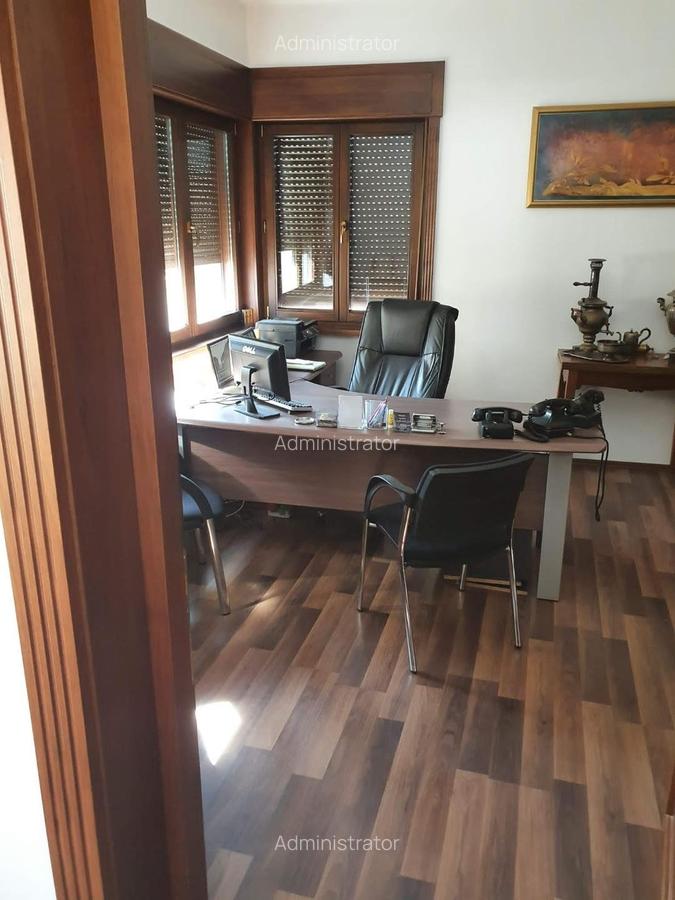 Piata Muncii-Decebal, vila 400mp /12 camere, curte 200mp - 5