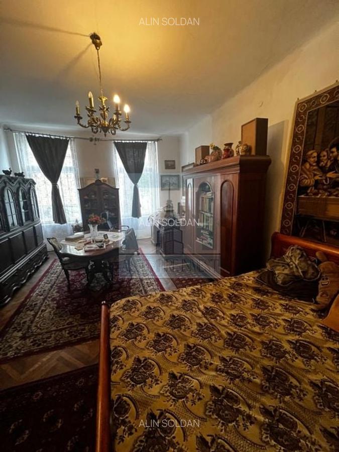 Apartament cu 3 camere decomandat în Centrul Istoric - 1