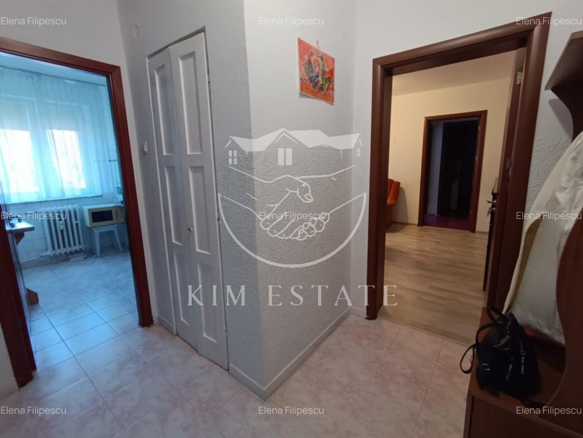 De vanzare apartament  3 camere Tomis 3 - 7