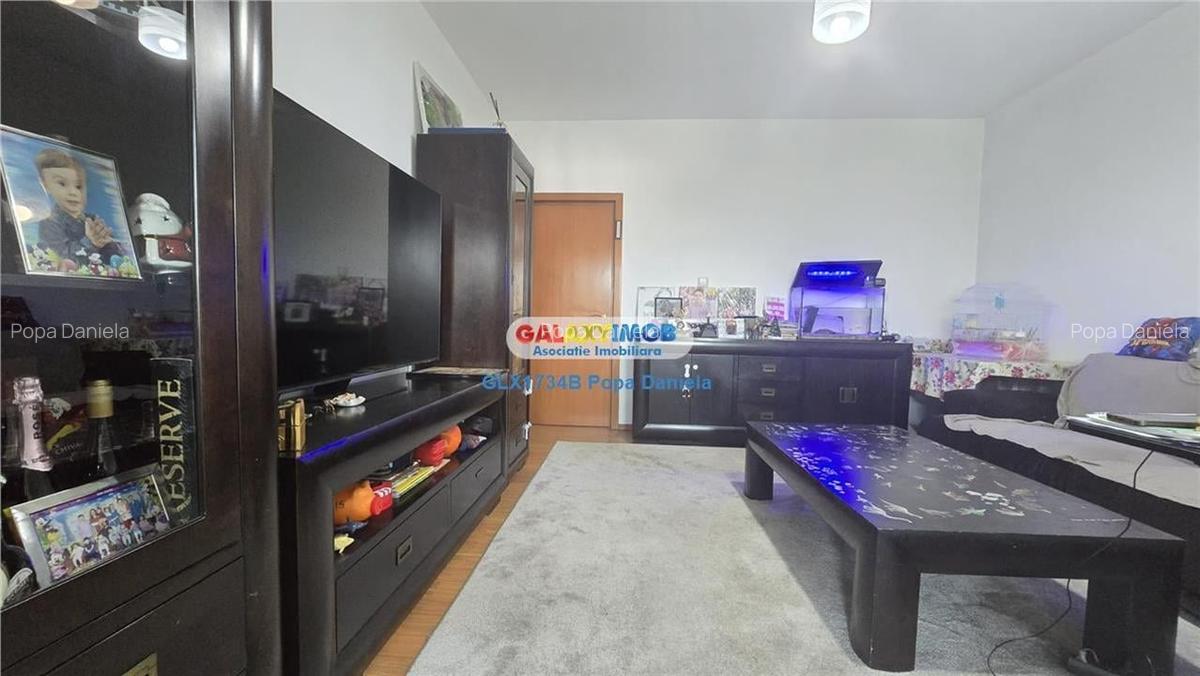 Vanzare apartament 3 camere decomandat, loc de parcare, mobilat - 12