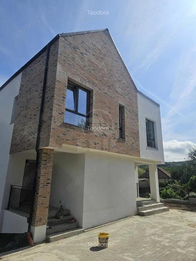 Duplex de vanzare, zona Tauti, Floresti - 1