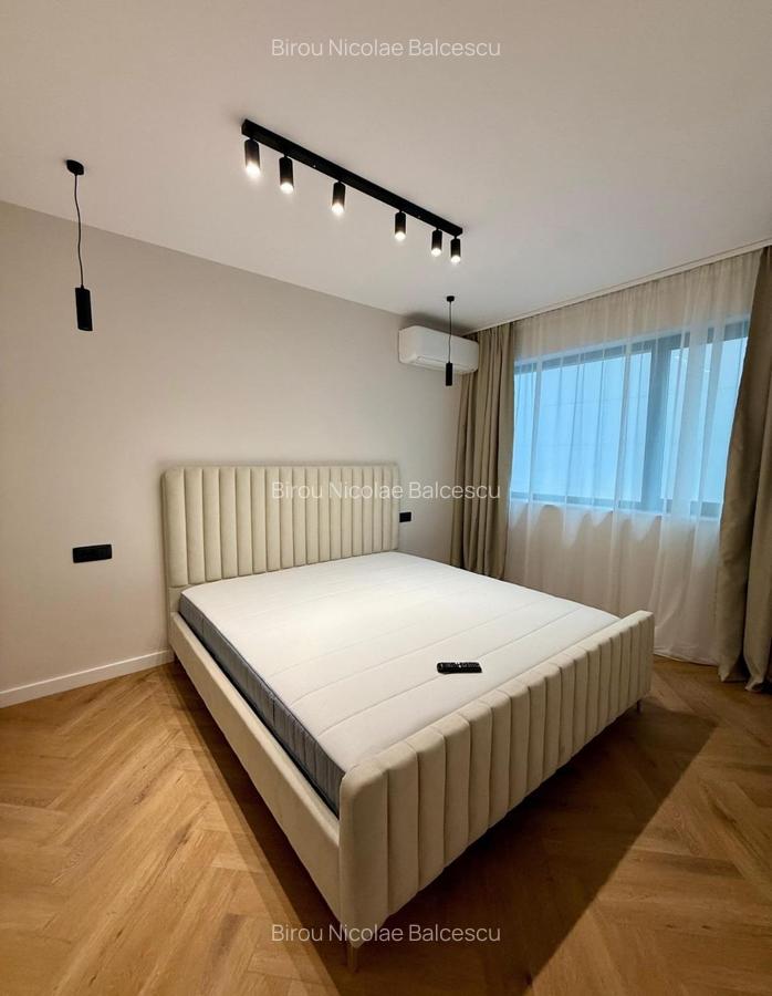 Apartament 2 camere Lux+Loc de parcare in Bloc Nou zona Damaroaia - 4