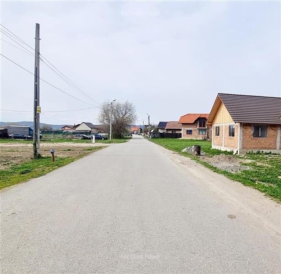 1.700mp intravilan,acces usor,intre case,ideal 2 locuinte/investitie,Lunca Calni - 7
