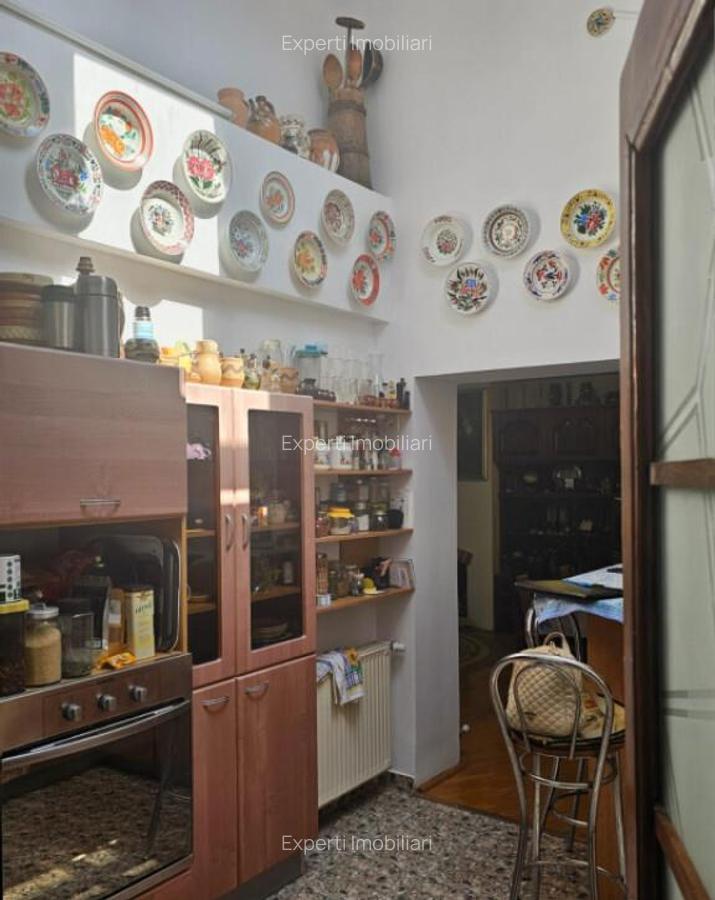 Casa de vanzare - zona Trocadero - 7