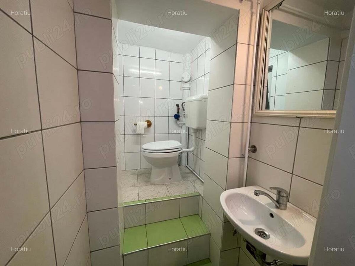 0% comision de la client!In vecinatatea Universitatii de Vest - Politehnica, 4 incaperi - 7
