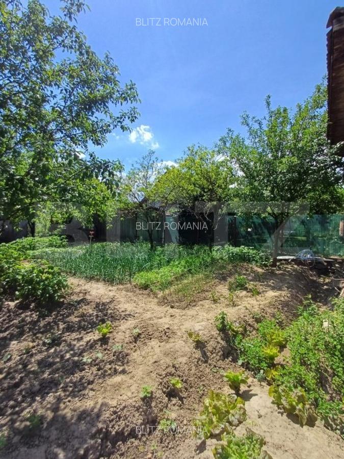 Casa renovabila de vanzare, cu 2 camere, 97 mp, zona Poiana - 3