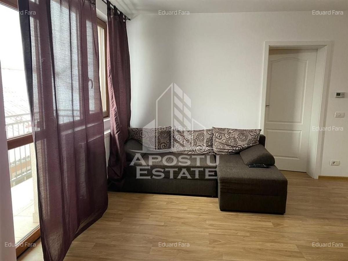 Apartament cu 3 camere semidecomandat, mobilat în Dumbrăvița - 2