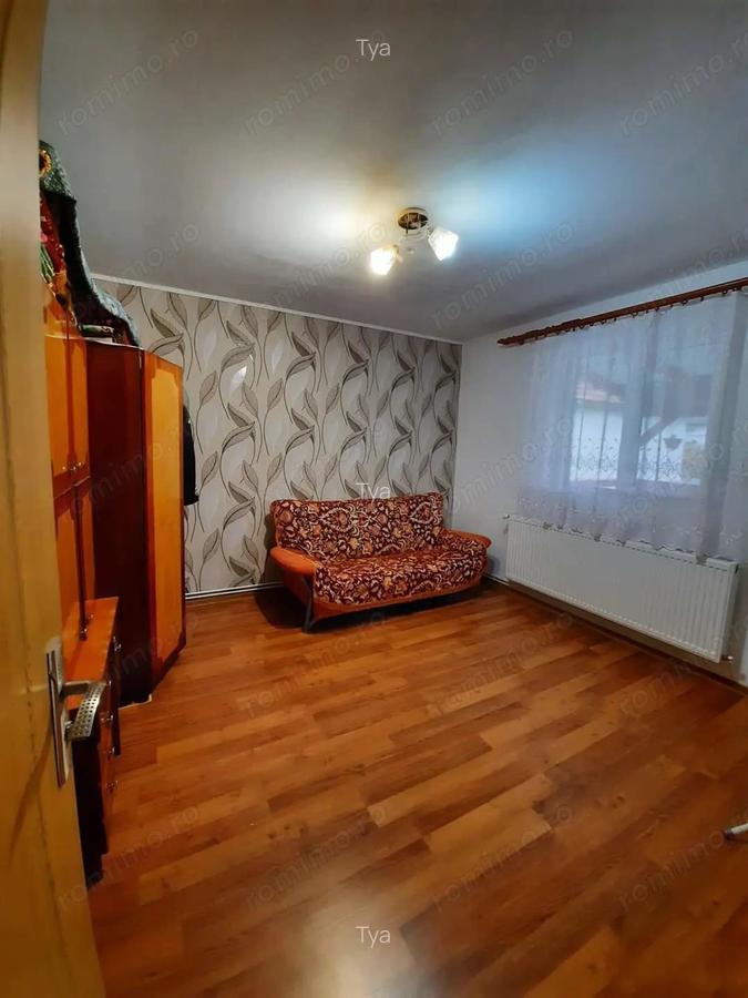 Vindem Casa la Satulung - 7