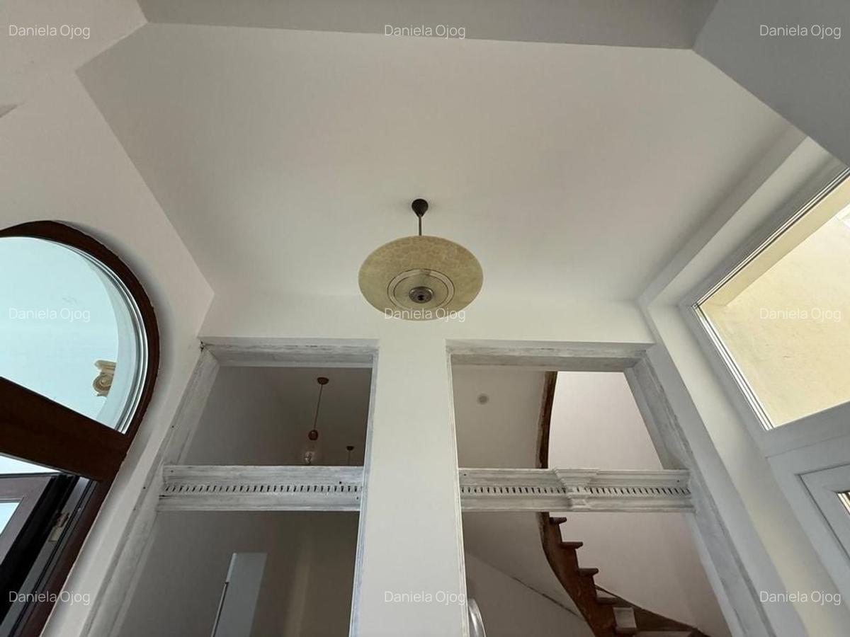 Vilă elegant renovata pentru business de prestigiu - 11