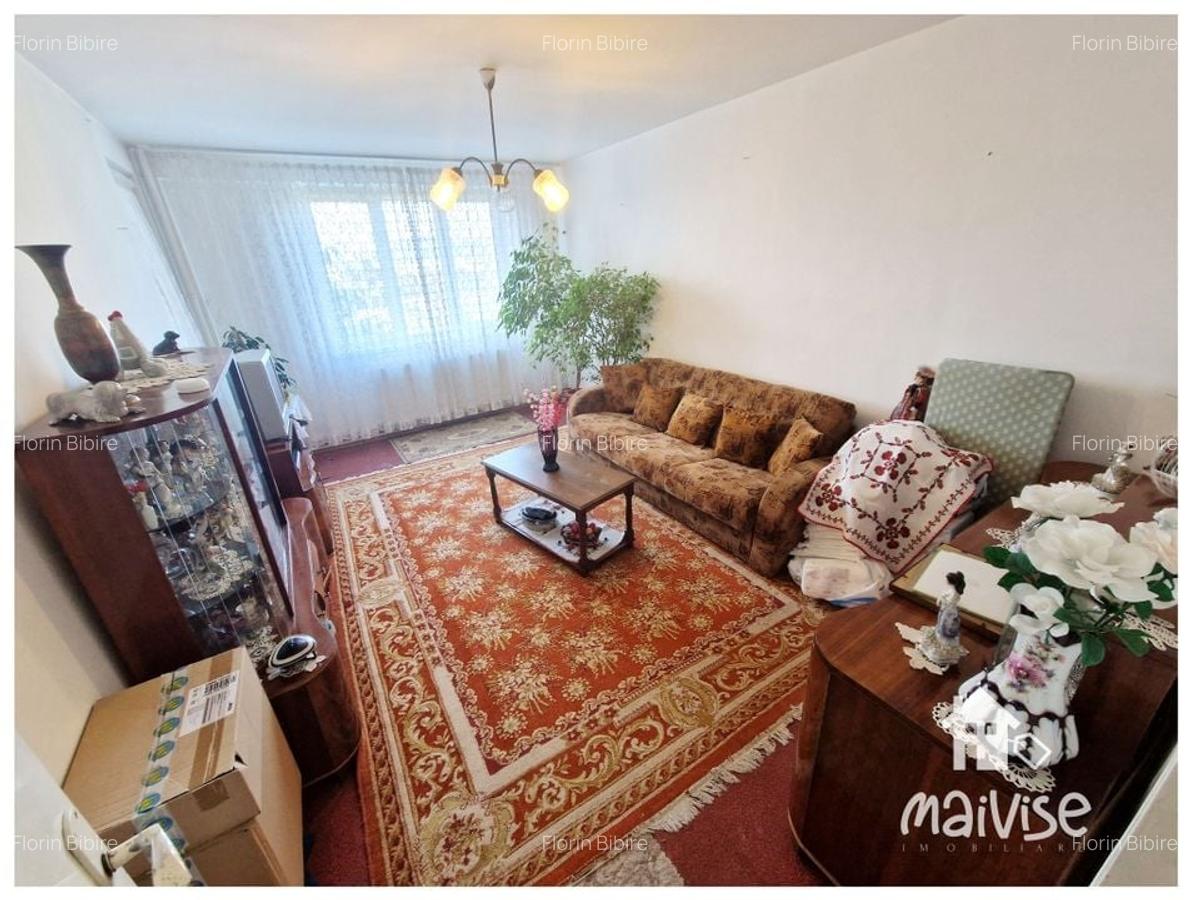 Apartament 3 camere de vanzare, zona Grivitei - 1