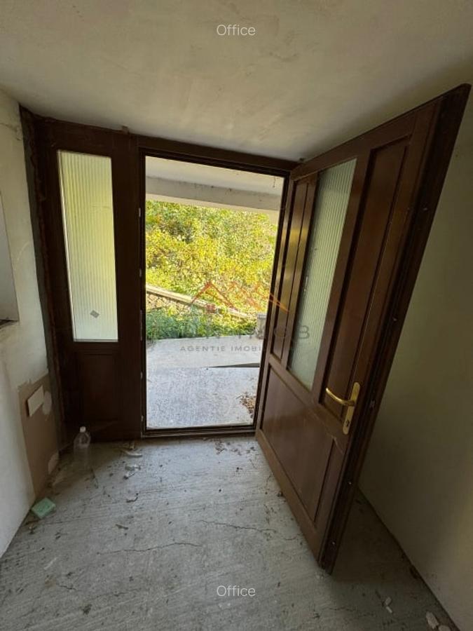 Vila S+P+E, priveliste deosebita, 6 camere, garaj, terasa, Cornu, PH - 10