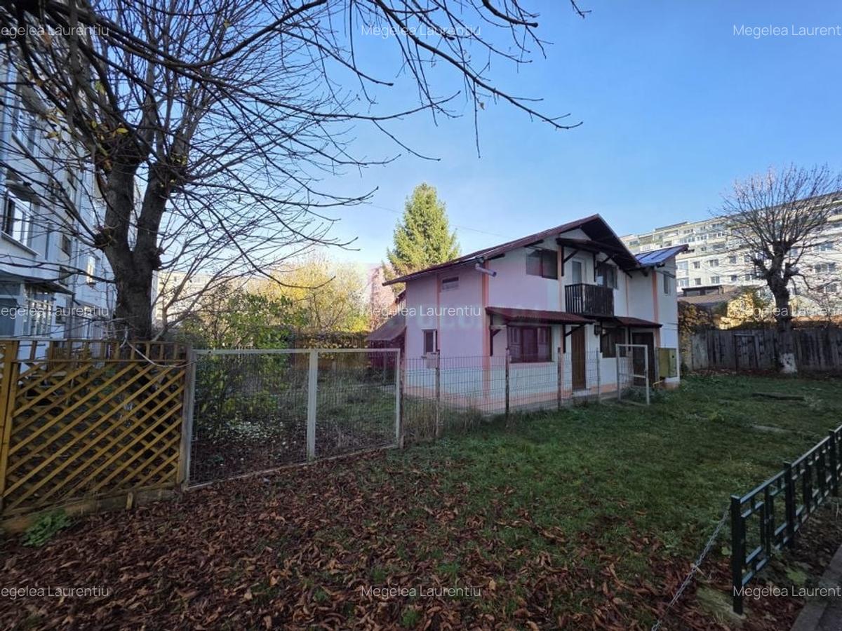 Casa de vanzare cu 3 camere in Campina - 2