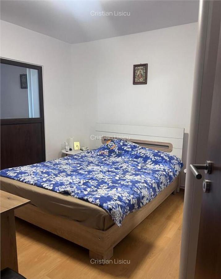 Decomandat 3 camere cu vedere pe 3 parti - 12