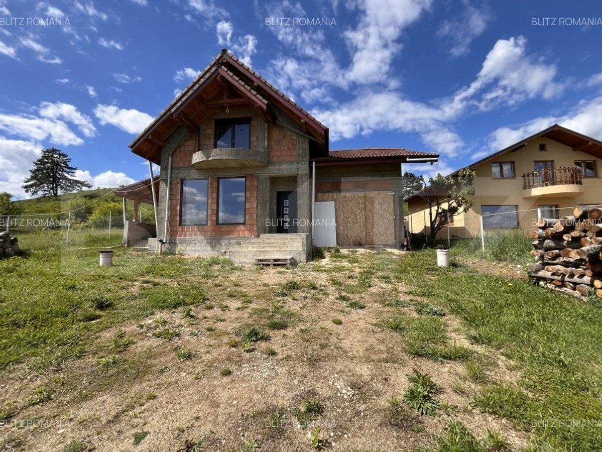Casa in Sanpetru cu priveliste panoramica si zona linistita - 15