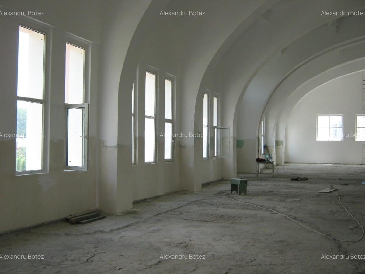 Spatiu comercial cca 4000 mp, cu teren, la DN 15 or. Buhusi, jud. Bacau, Romania - 10