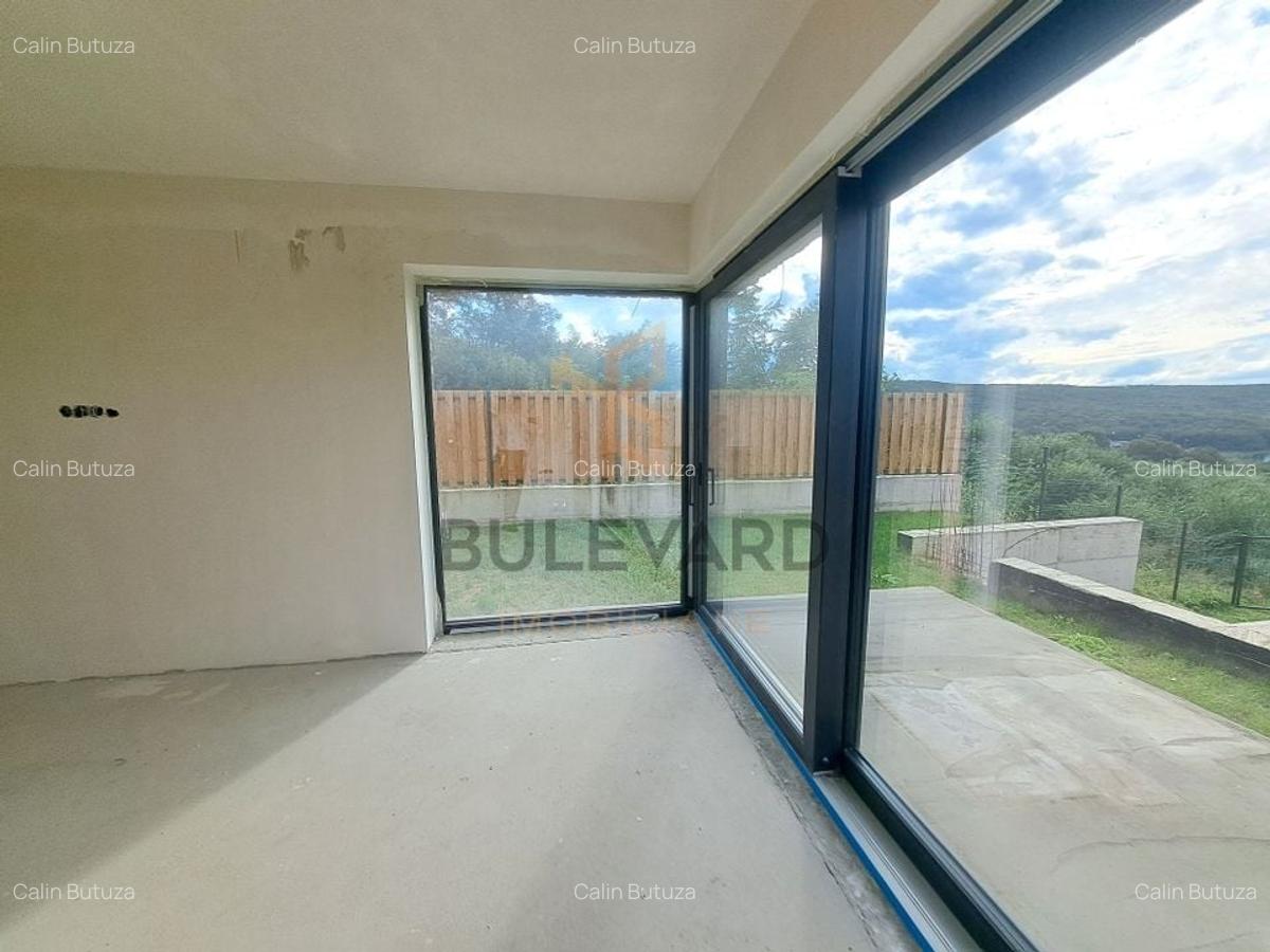 Apartament exclusivist, curte individuala, parcare acoperita, zona Europa - 10