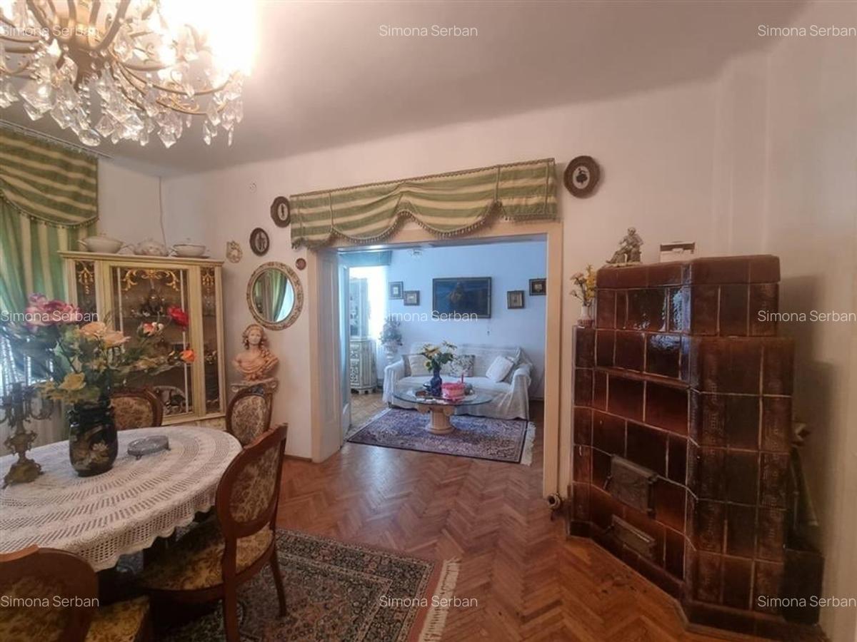 Casă individuală cu 8 camere în Central - 17