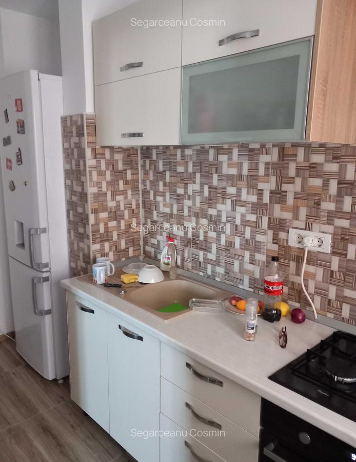 Apartament 3 camere decomandat, mobilat și utilat, la 2 minute de metrou Valea I - 8