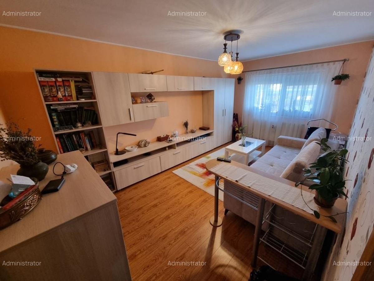 Apartament decomandat zona Km 4-5 - 2