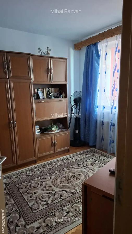 De vanzare apartament 3 camere - 4