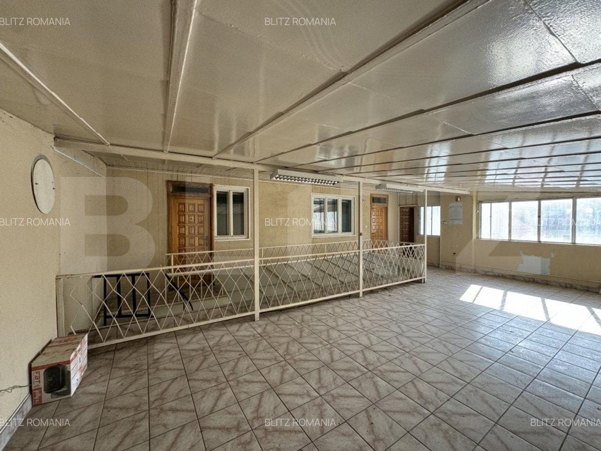 INVESTITIE! Casa de vanzare cu 10 camere, 350 mp utili, zona 7 Noiembrie - 5