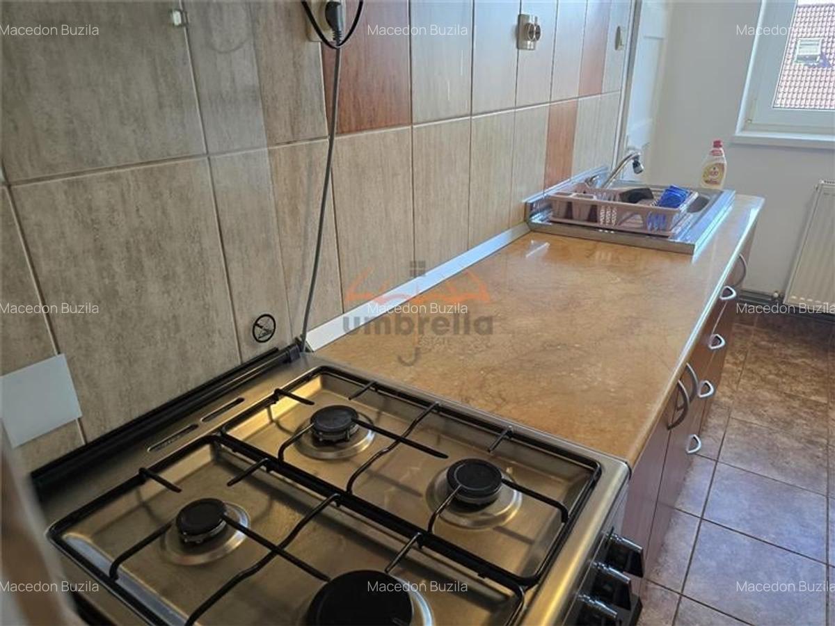 De inchiriat  un apartament cu 2 camere in zona  Horea - 11