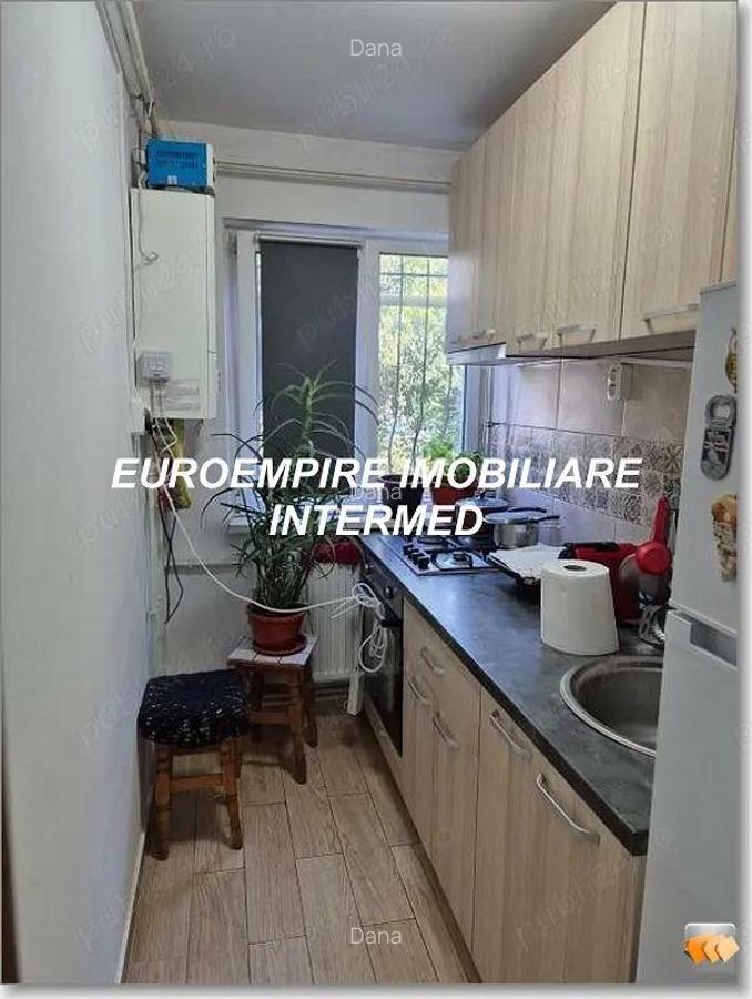 Apartament cu 2 camere semidecomandat ,km 4-5 - 2 Apartament cu 2 camere semidecomandat ,km 4-5 - 2