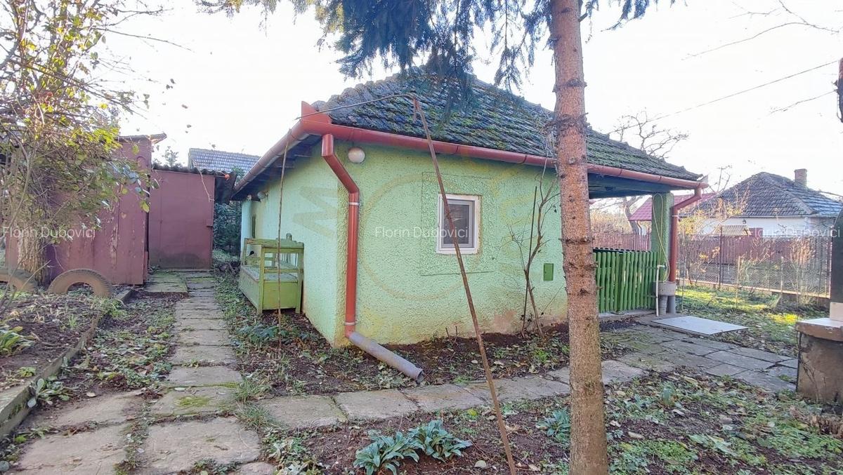 De vanzare Casa 2 camere cu Teren 1323 mp, 2 fronturi - Gradina Viilor - Carei - 2