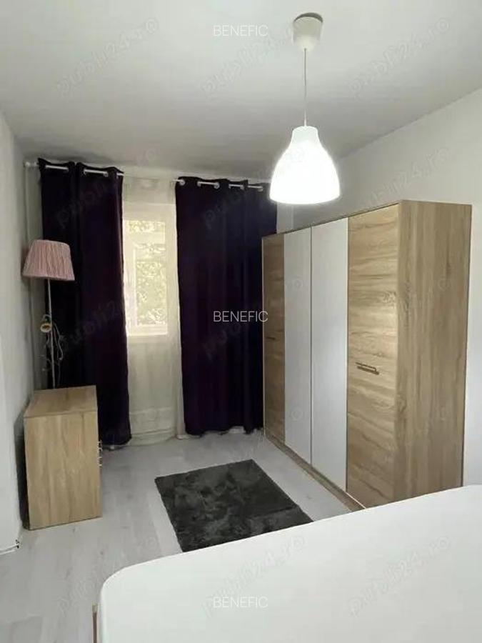 Inchiriere apartament 3 camere-zona Vest-Podul inalt - 2