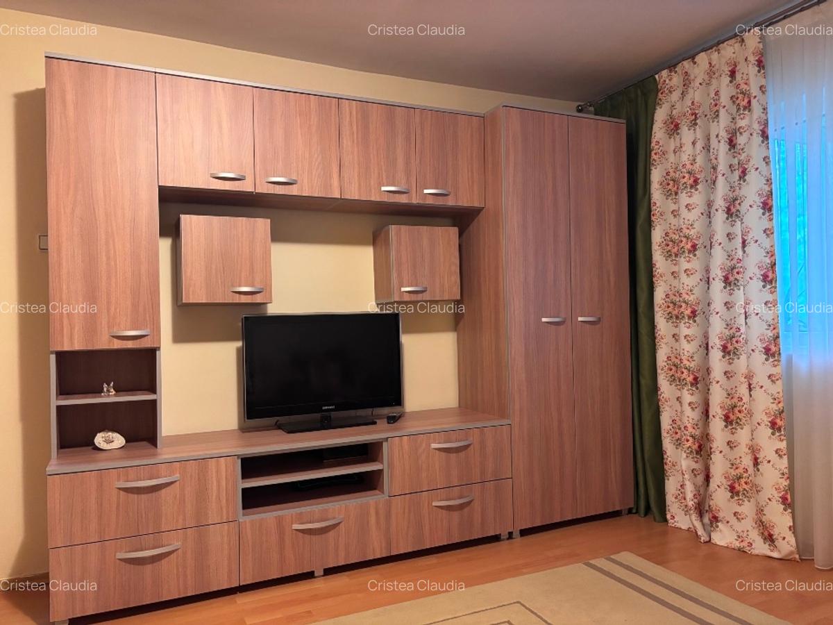Vând apartament 3 camere Nufarul Oradea - 3