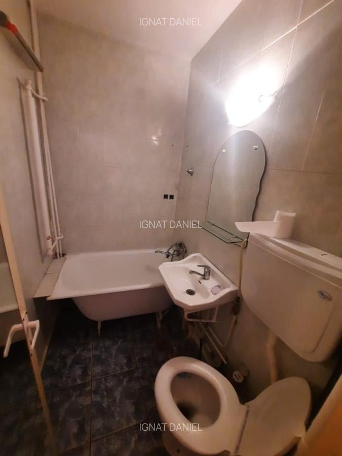 Garsoniera, etajul 1/4, zona Nicolina - 4