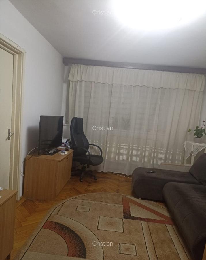 Vanzare apartament cu 3 camere - 4