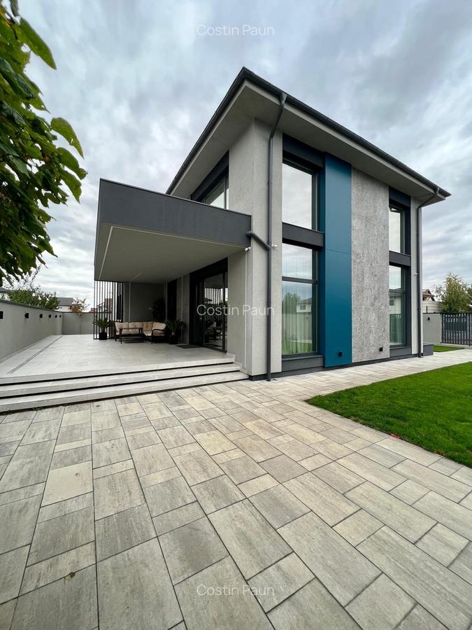 Casa individuala cu 6 camere. Complet mobilata si utilata LUX. Comision 0 - 11