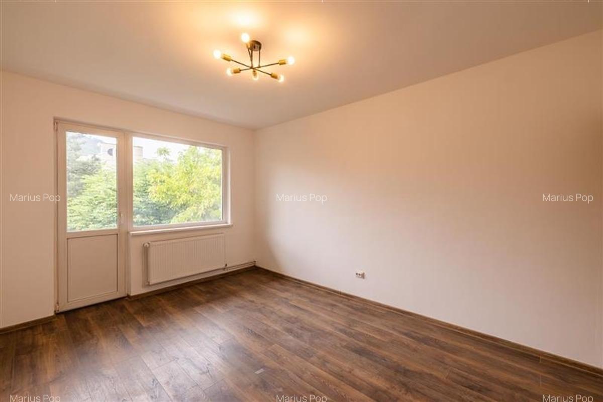 FILM&Tur 3D! Apartament renovat, etaj2, Centrul Civic, Brasov - 2