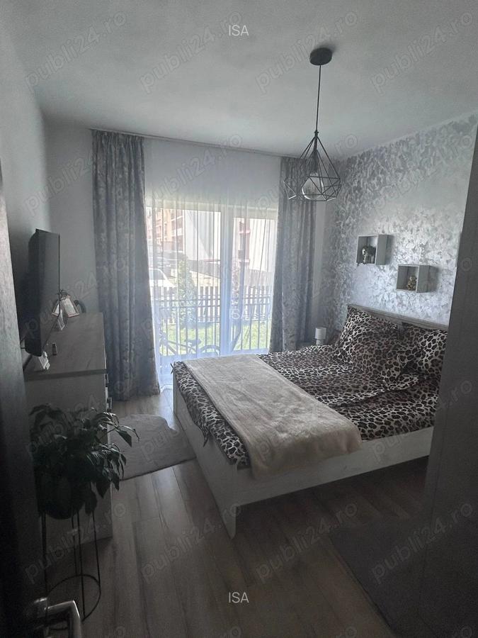 De vanzare apartament 3 camere cu gradina de 105 mp Calea Cisnadiei - 2