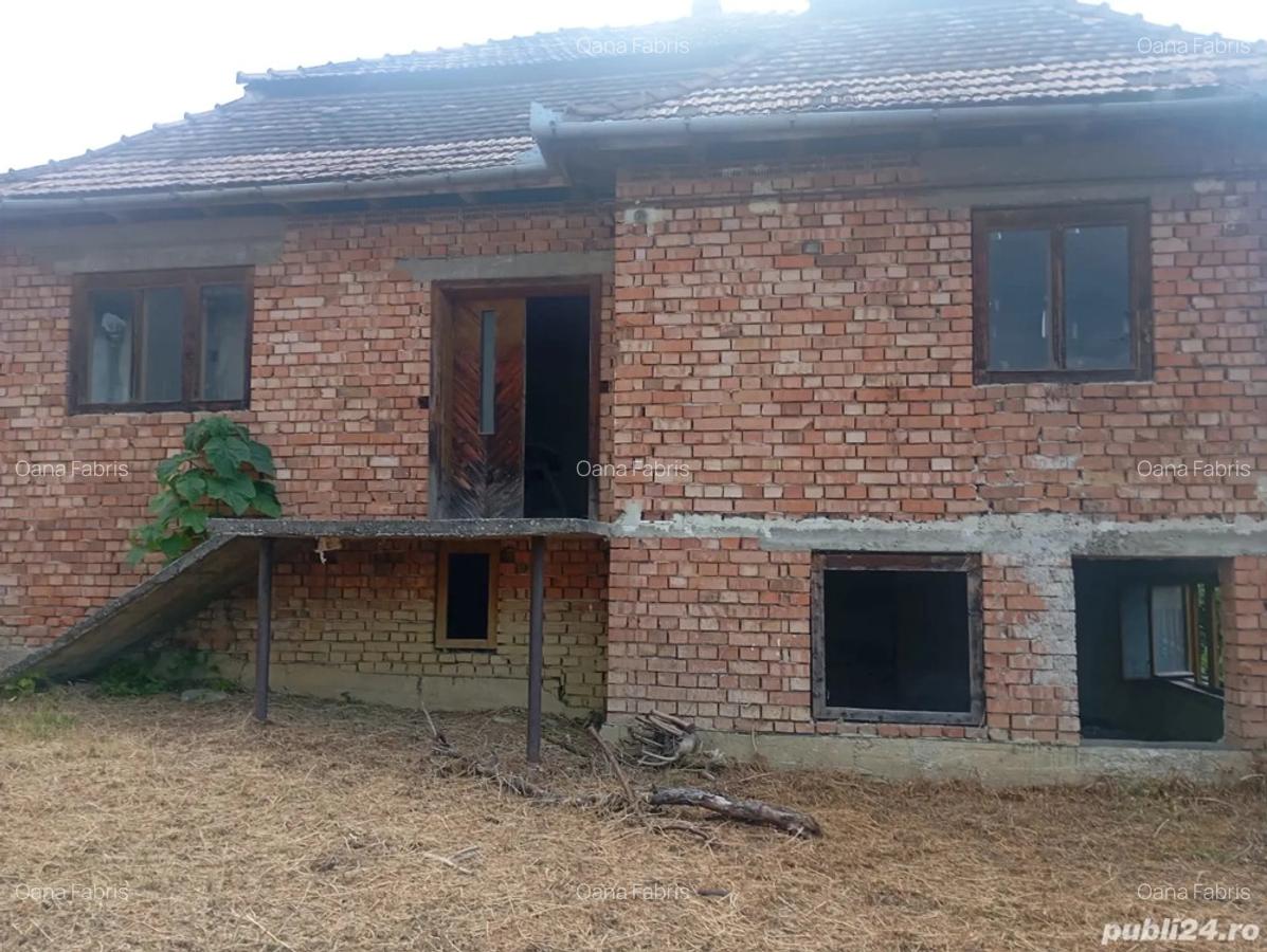 Casa in ro?u- Str. Petru Maior Tarnaveni - 3