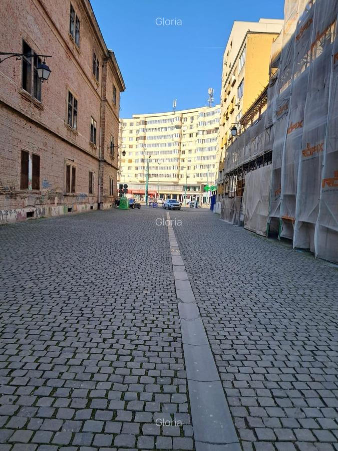 Apartament cu 3 camere decomandat, mobilat în P-ța Unirii - 29