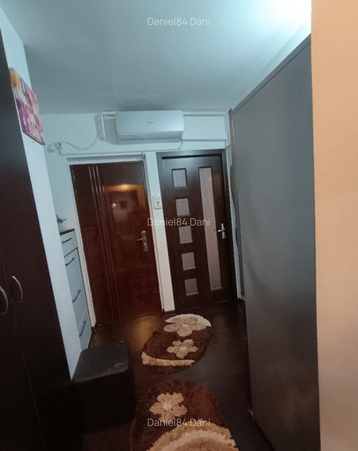 Prima inchiriere apartament 2 camere Valea Ro?ie - 12