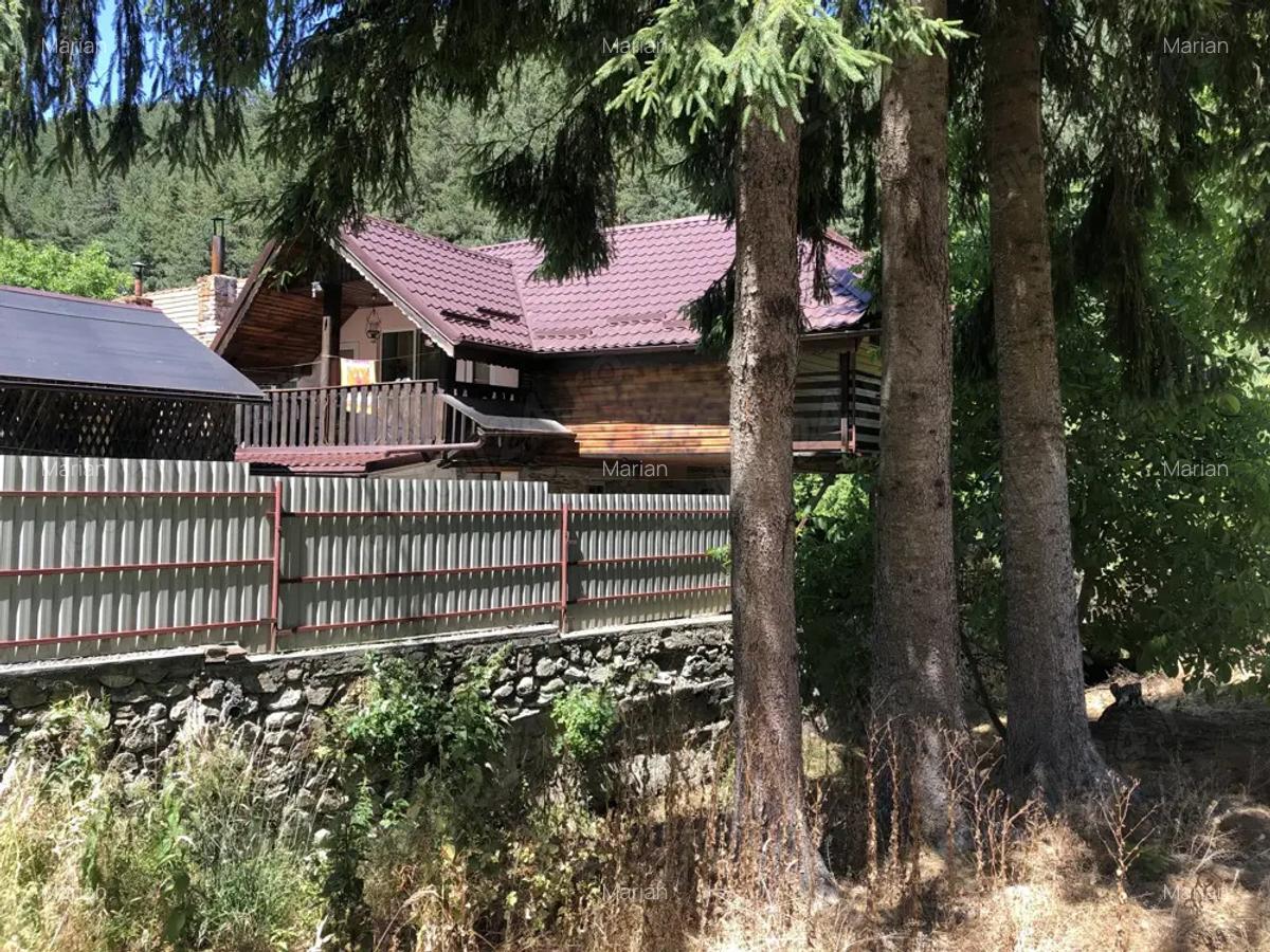 Va salut,se vand doua cabane,la pre? de una - 5