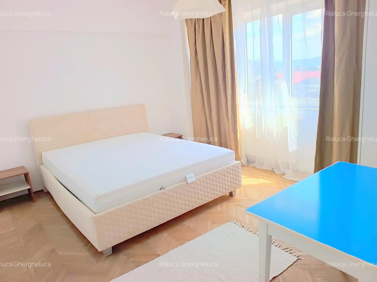 Apartament cu 3 camere, 2 balcoane, 2 bai, boxa subsol -90 mp- Central - 3 Apartament cu 3 camere, 2 balcoane, 2 bai, boxa subsol -90 mp- Central - 3