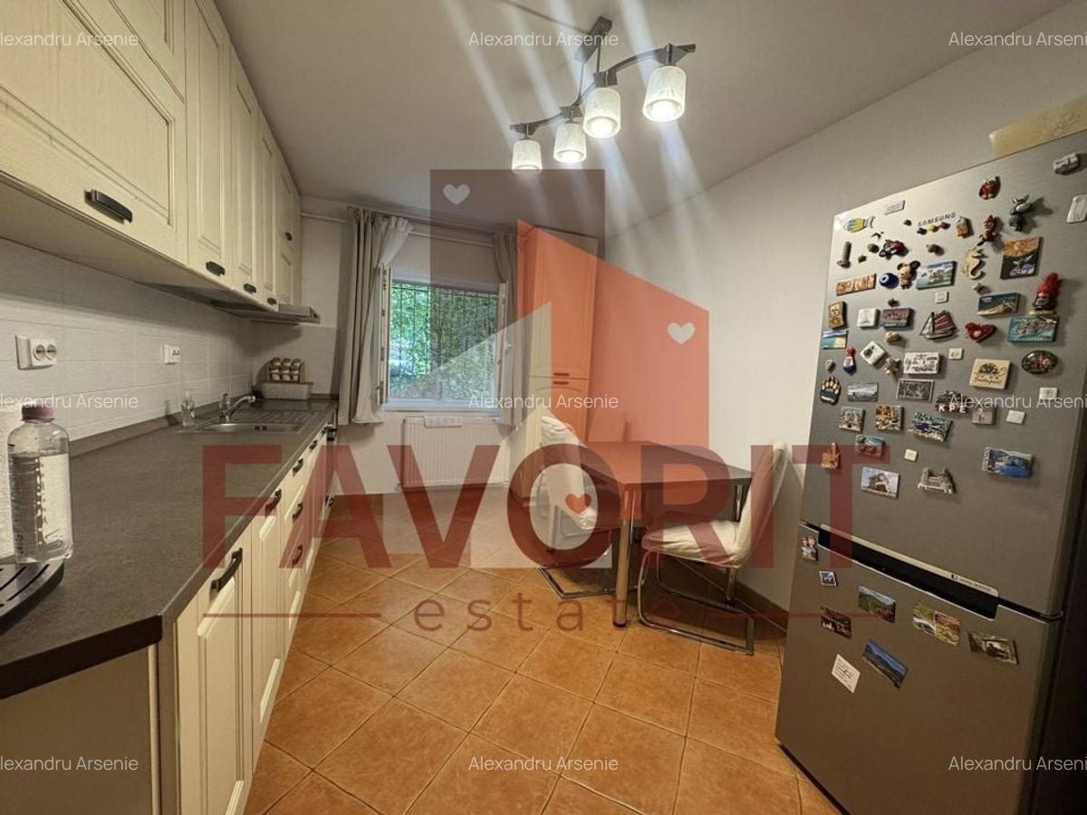 Apartament 3 camere decomandat – Zona Lipovei - 2