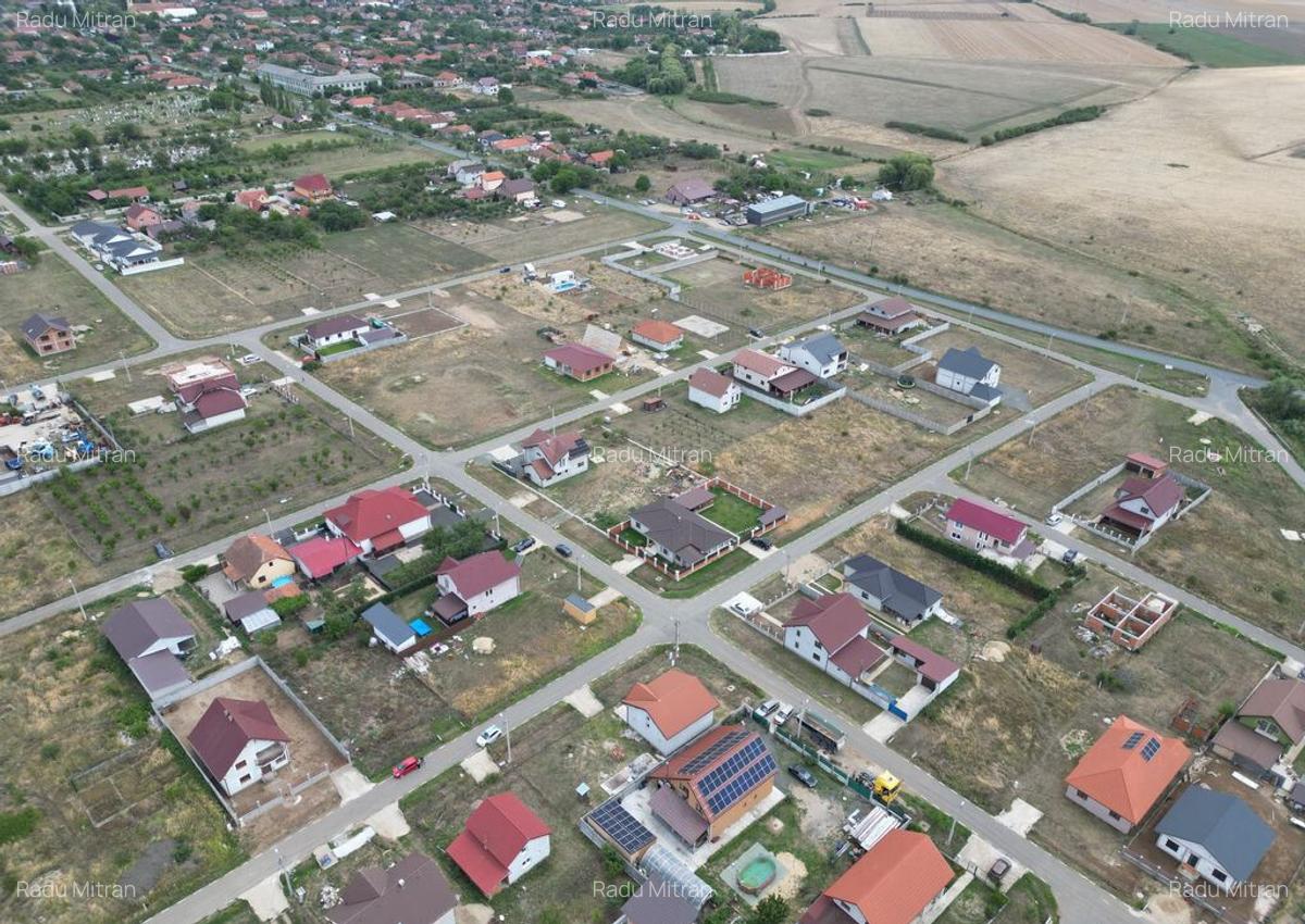 Casa la gri in Frumuseni - 13