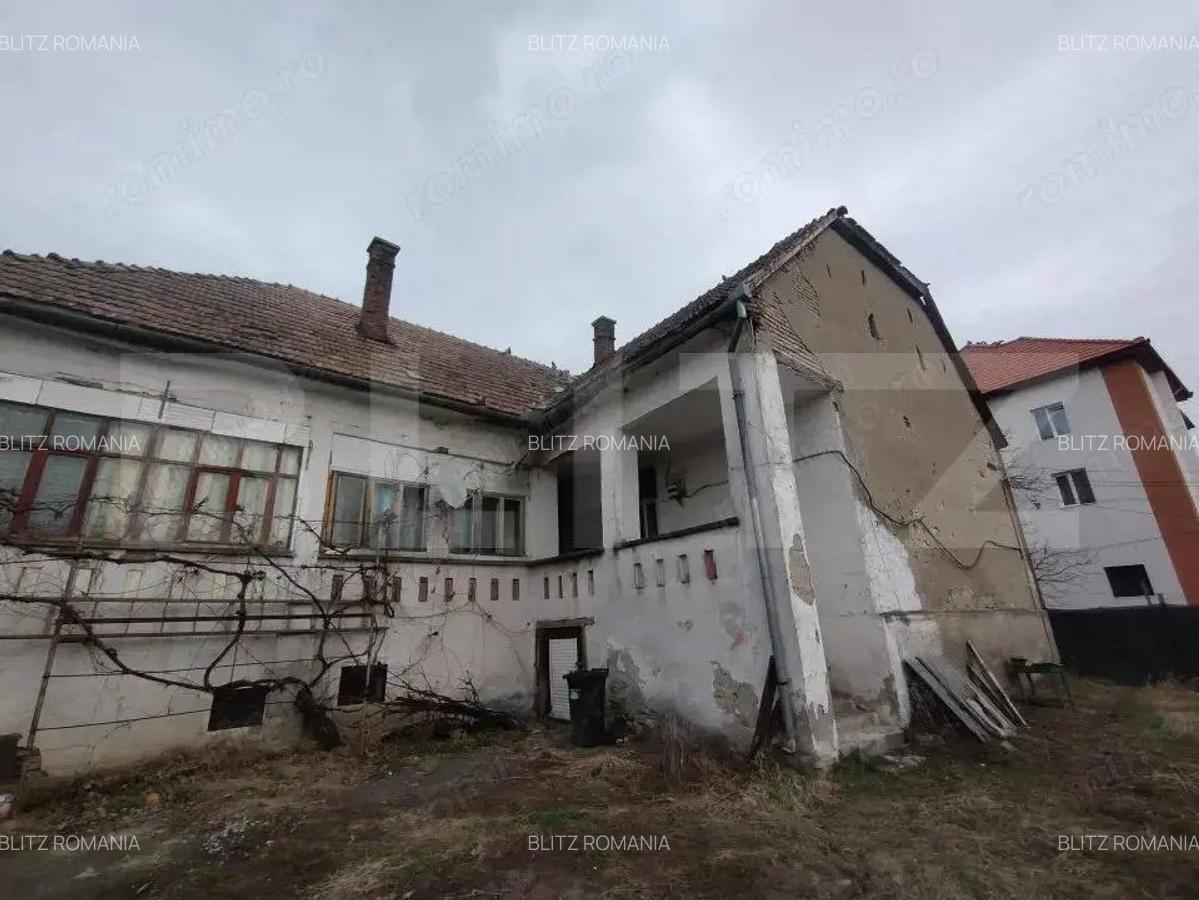 Casa 60 mp,2 camere,curte comuna,teren 350mp,Renovabila,comuna Livezile - 1